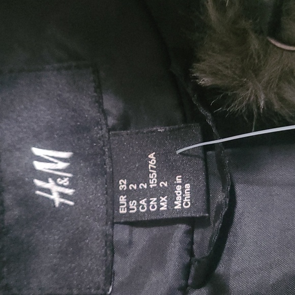 H&M faux fur Jacket. Pre-owned lightly worn - Picture 4 of 7